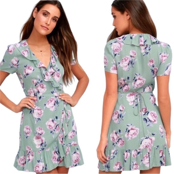 Lulus Dresses & Skirts - Lulu's Gardenia Floral Print Wrap Dress SIze M